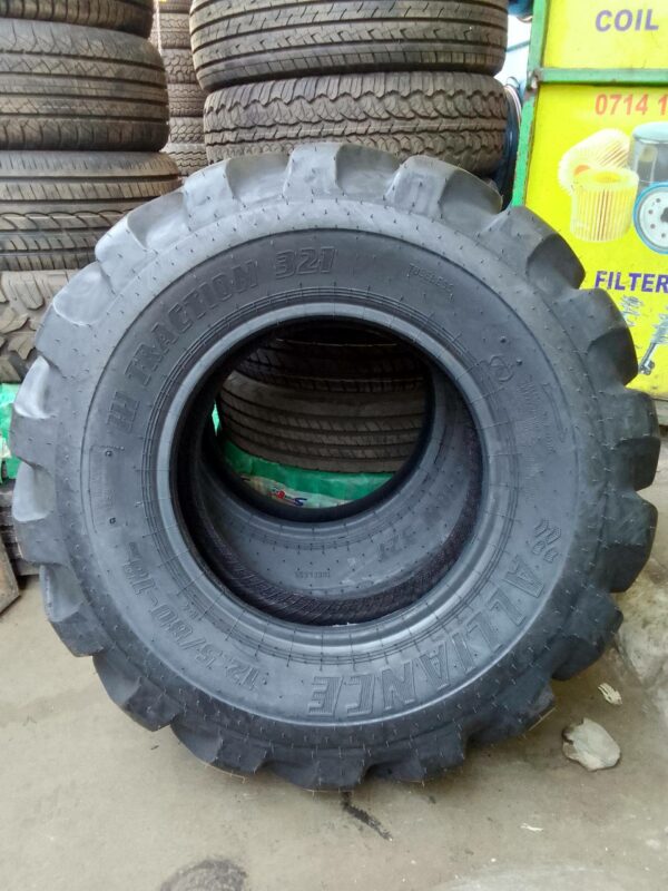 12.5/80-18 tyres in Kenya for sale